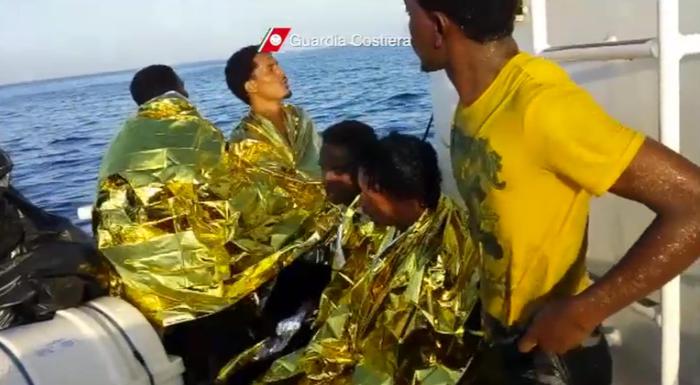 Sbarco-Migranti-Lampedusa.jpeg