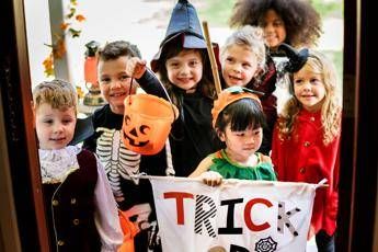 halloween_bambini_123rf_free.jpeg