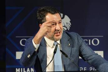 salvini_confcommercio_2010_fg_ipa.jpeg