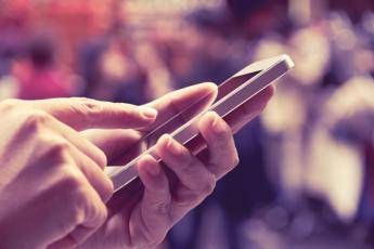 smartphone_mani_123rf.jpeg